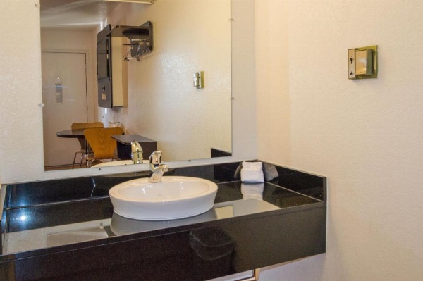 Motel 6-Ardmore, OK image 40
